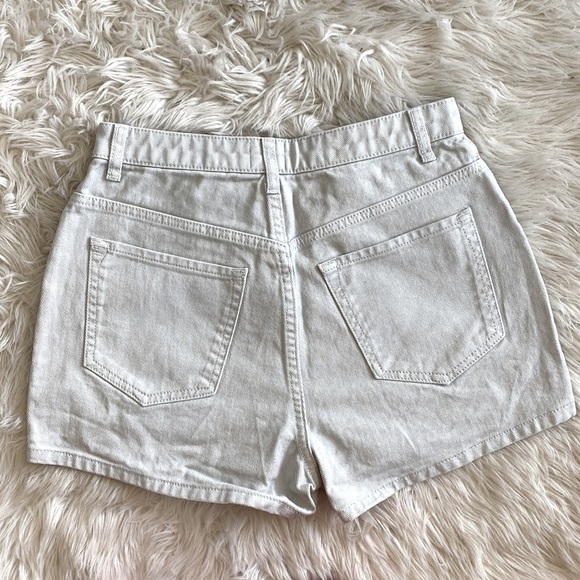 UO BDG Girlfriend High-Waisted Denim Short – Shimmer Denim - Picture 9 of 11